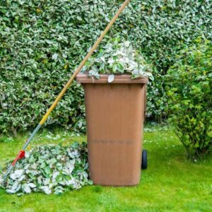 Le compost, seule alternative au brulage des déchets verts ?