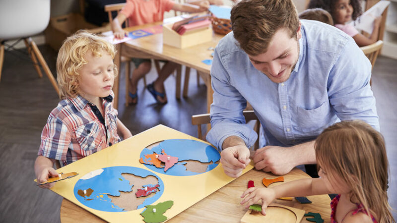 Comment choisir la meilleure école Montessori ?