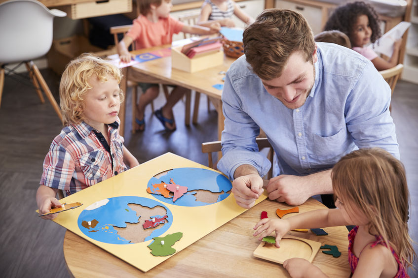 Comment choisir la meilleure école Montessori ?