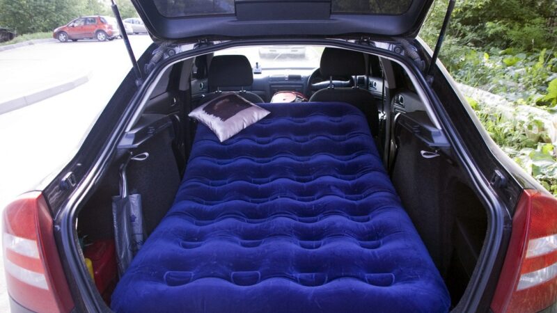 Quel type de matelas choisir pour dormir dans sa voiture ?